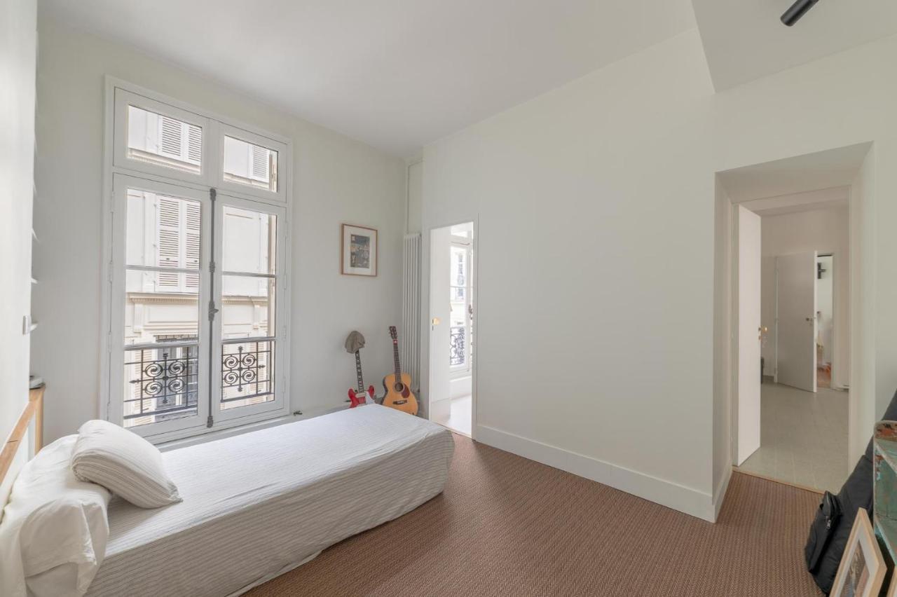 Very Spacious And Stylish At The Opera. Apartment